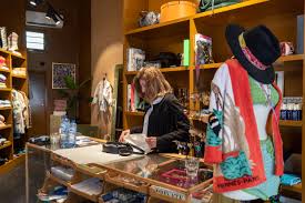 Stijlvol Shoppen: Designer Kleding in Amsterdam’s Modehoofdstad