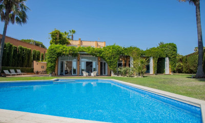 Ultieme Gids voor het Kopen van een Luxe Villa: Tips en Advies voor Uw Droomverblijf